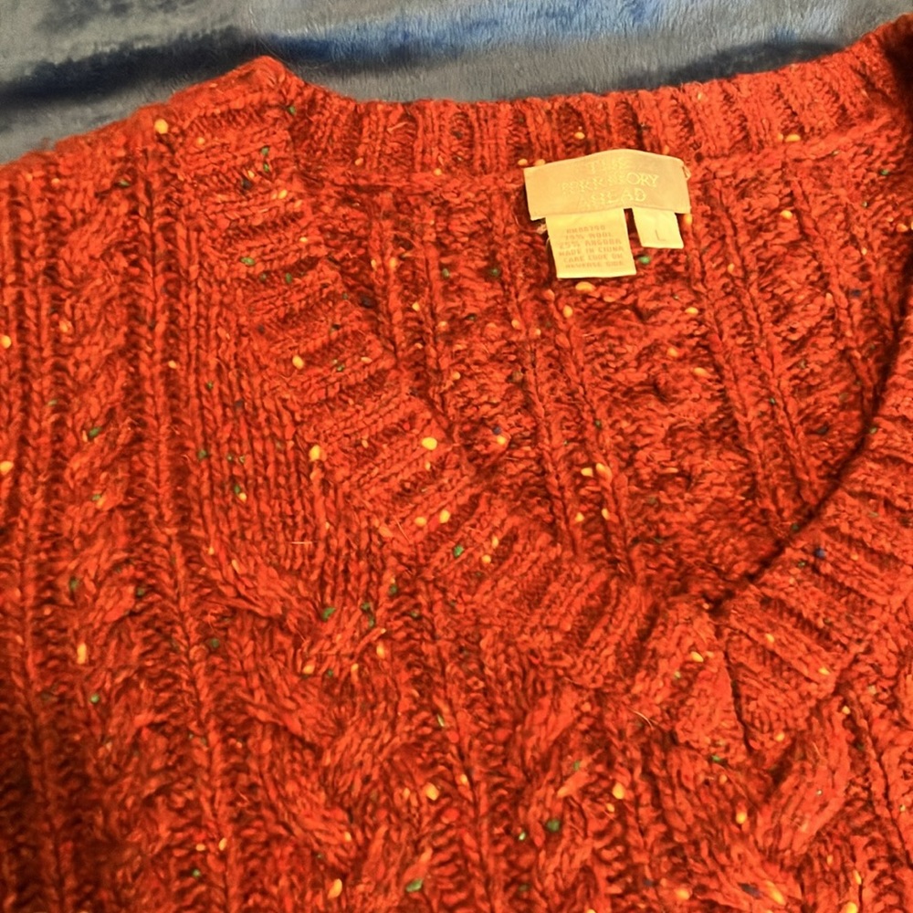 Sweater - Picture 7 of 7